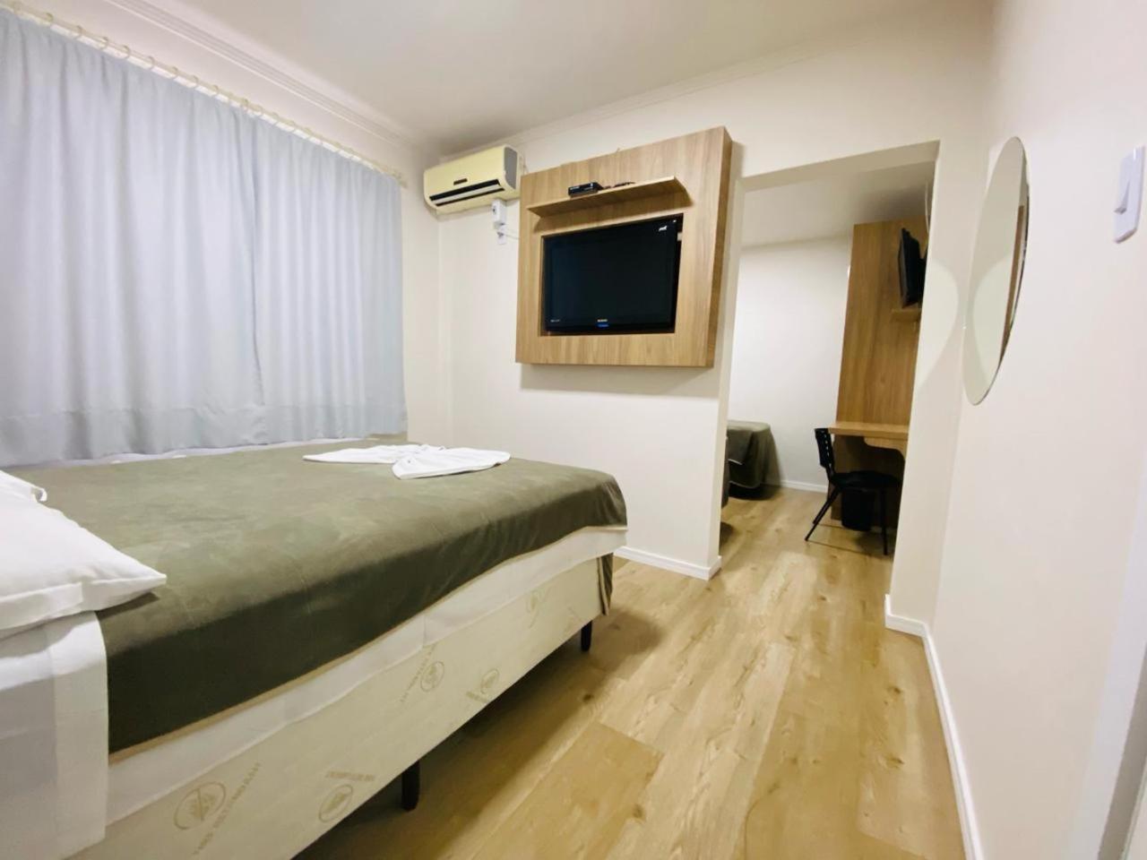 Hotel Paris Curitibanos Buitenkant foto